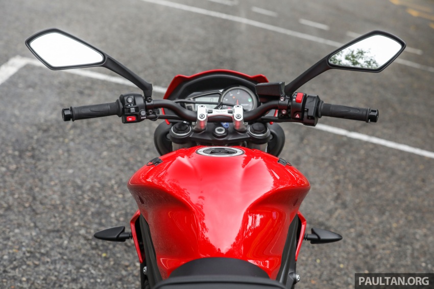 REVIEW: Triumph Street Triple 765RS, 765S and 675R 764819