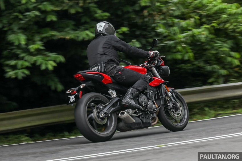 REVIEW: Triumph Street Triple 765RS, 765S and 675R 764850