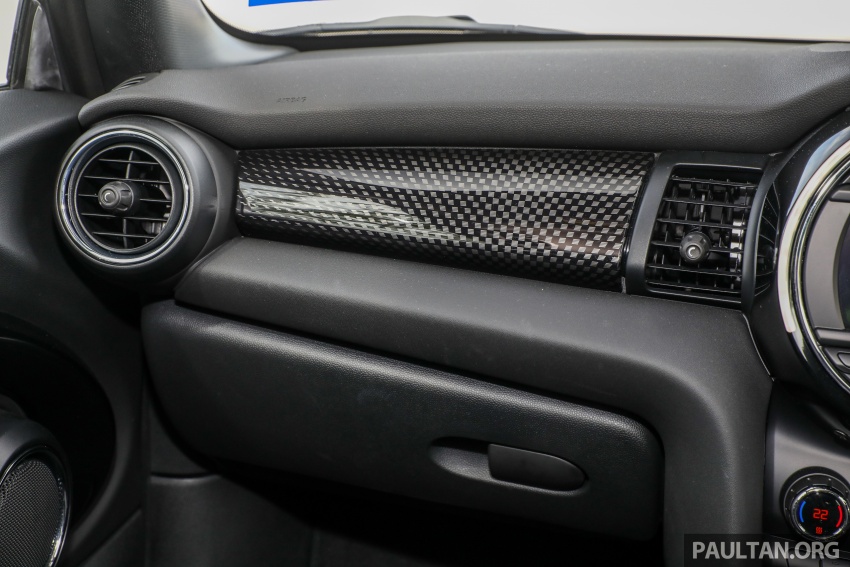 QUICK LOOK: F56 MINI Cooper S 3 Door – playful pet 775825