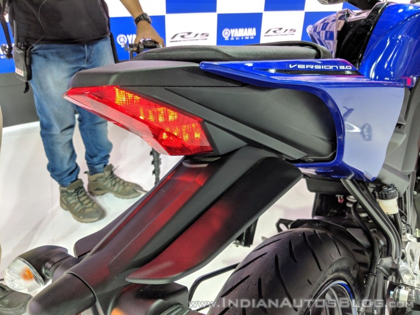 Yamaha YZF-R15 V3 masuk pasaran India – RM7,620 777033