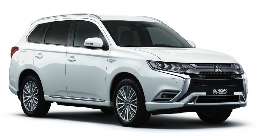 Mitsubishi Outlander PHEV facelift – new 2.4 litre engine, higher battery capacity and rear motor output 780857