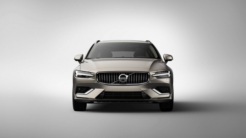 Volvo V60 generasi baharu didedahkan secara rasmi – turut tampil pilihan hibrid <em>plug-in</em> T6 Twin Engine 781536
