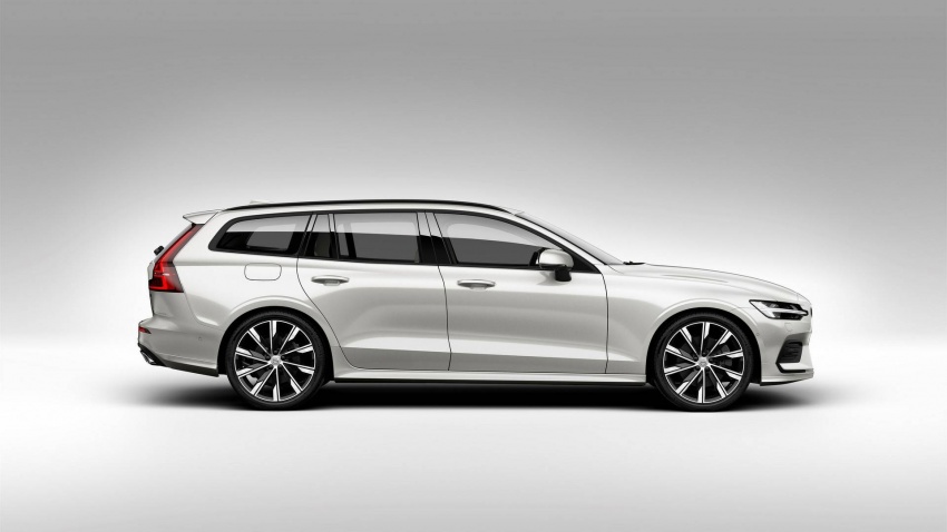 Volvo V60 generasi baharu didedahkan secara rasmi – turut tampil pilihan hibrid <em>plug-in</em> T6 Twin Engine 781545