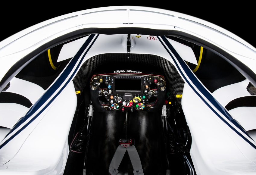 Renault, Sauber and Williams unveil 2018 F1 race cars 782727