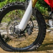 TUNGGANG UJI: Honda CRF250 Rally mampu tunjuk lagak atas jalan <em>offroad</em>, santai atas jalan berturap
