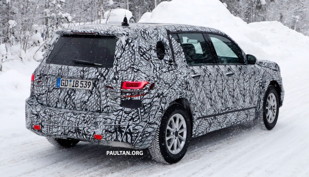 SPIED: Mercedes-Benz GLB showing production lights