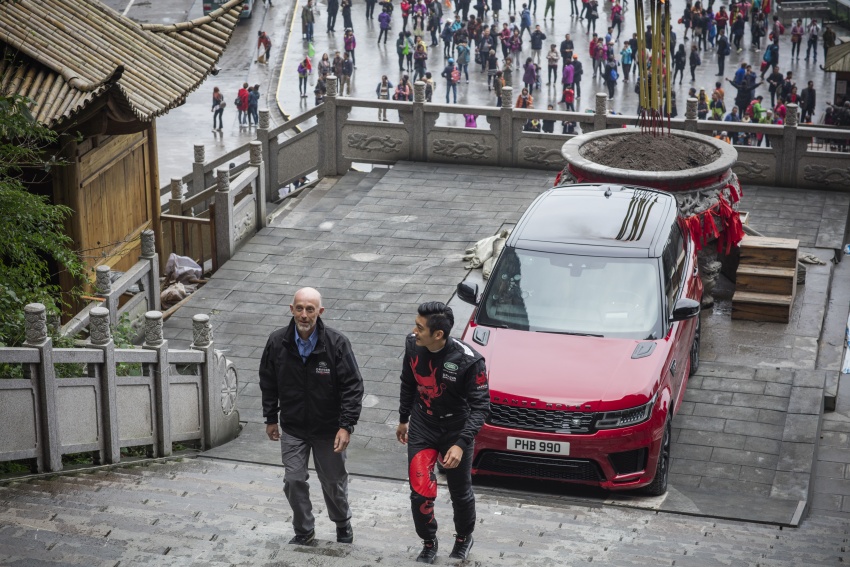Range Rover Sport PHEV climbs China’s Dragon Road and Heaven’s Gate – 99 turns, 999 steps, 45 degrees 778094