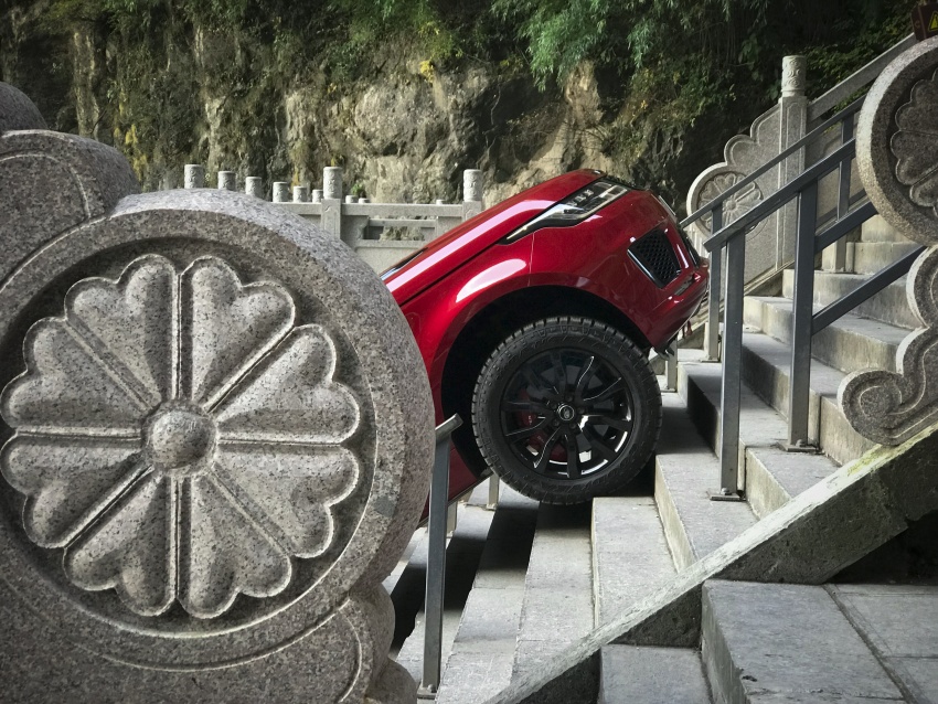 Range Rover Sport PHEV climbs China’s Dragon Road and Heaven’s Gate – 99 turns, 999 steps, 45 degrees 778123