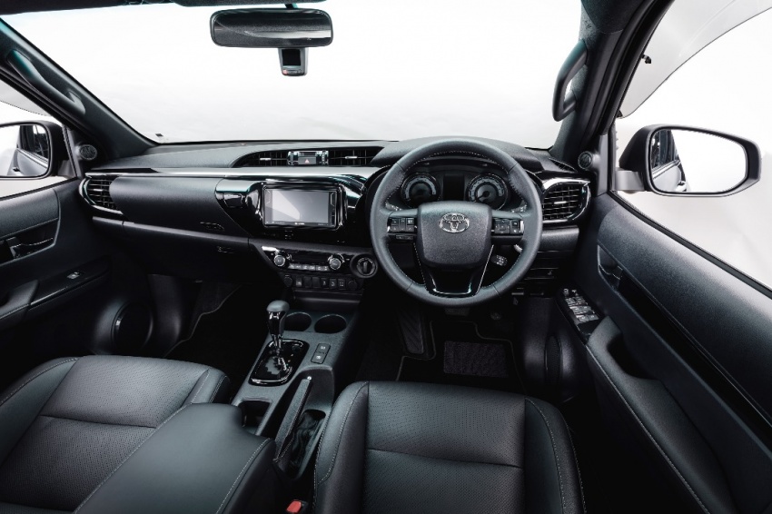Toyota Hilux <em>facelift</em> 2018 kini di M’sia – diperkenalkan dalam versi L-Edition, 2.4L dan 2.8L, bermula RM119k 790506