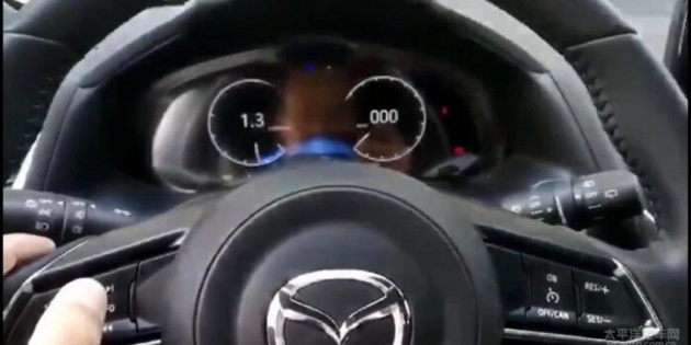 Mazda 3 baharu guna paparan instrumen digital penuh