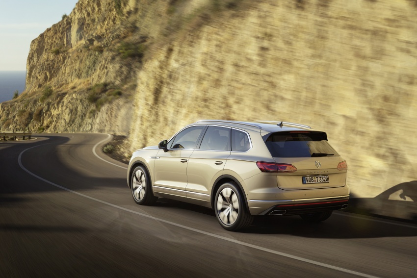 2019 Volkswagen Touareg debuts with 15-inch display 795554