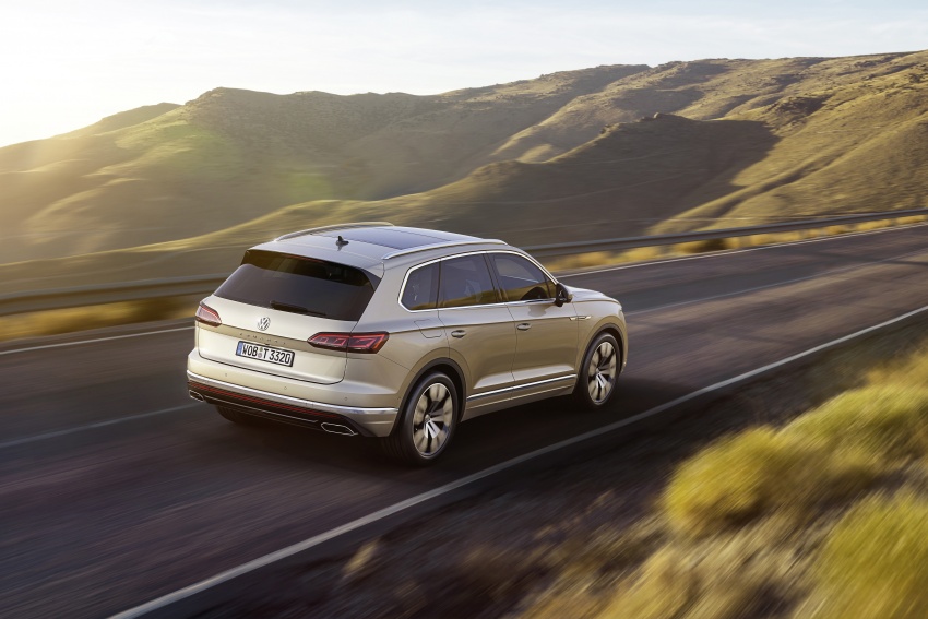 2019 Volkswagen Touareg debuts with 15-inch display 795558