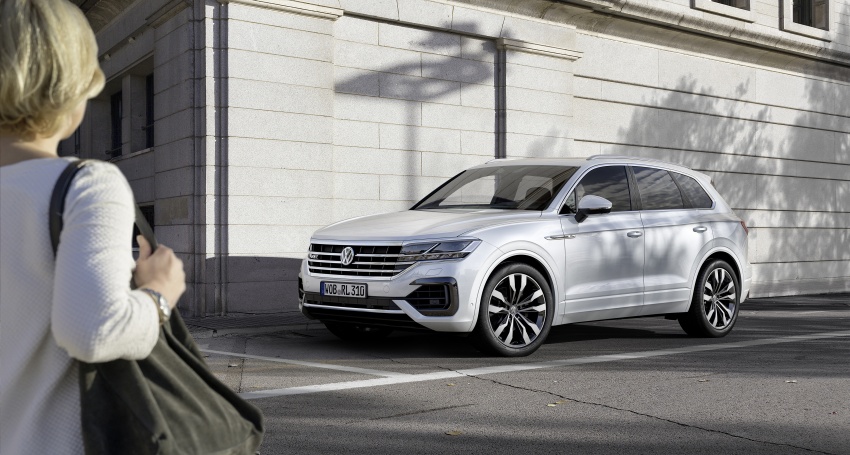 2019 Volkswagen Touareg debuts with 15-inch display 795573