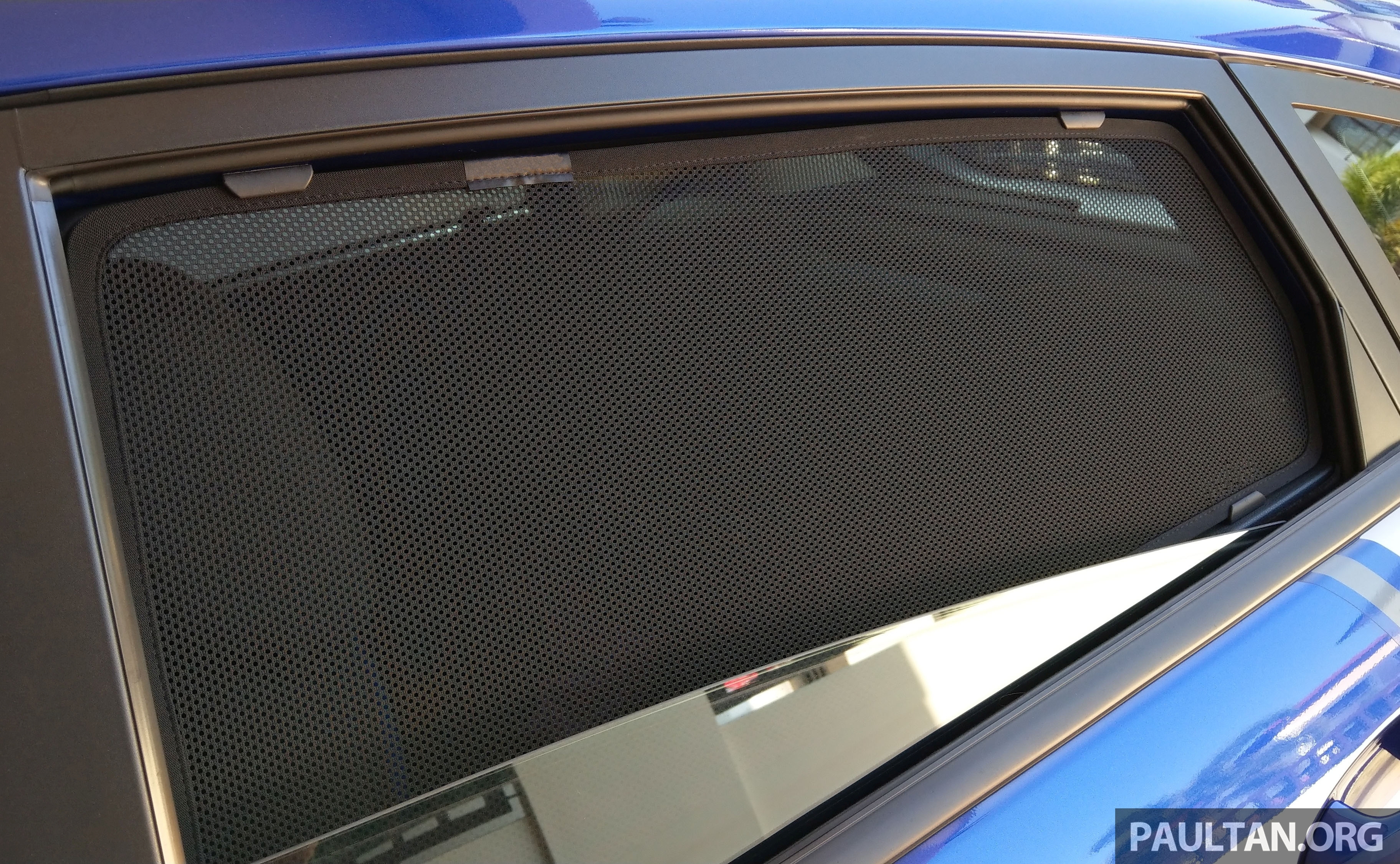 Automatic Retractable Side Window Car Curtain Sun-shading Curtain Blinds  Gray