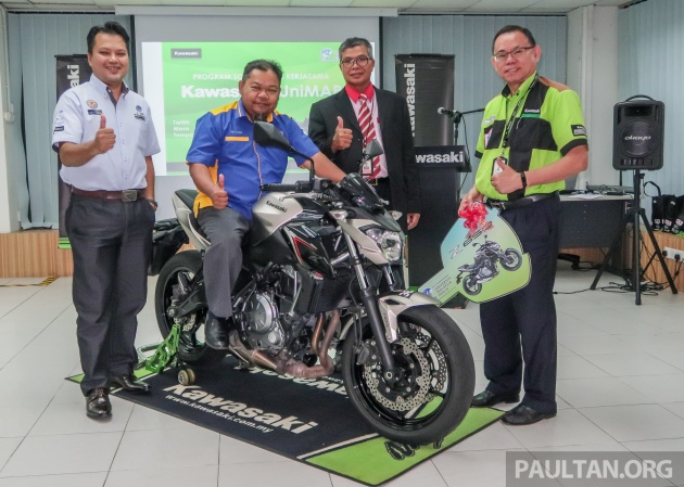 Kawasaki Malaysia hands over Z650 to UniMAP