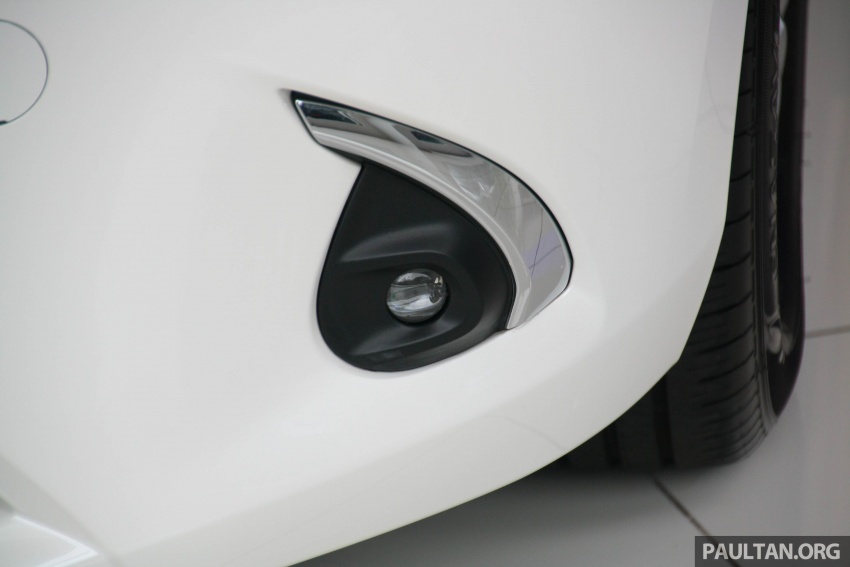 Mazda 2 spesifikasi pertengahan kini di M’sia, RM76k Image #798628