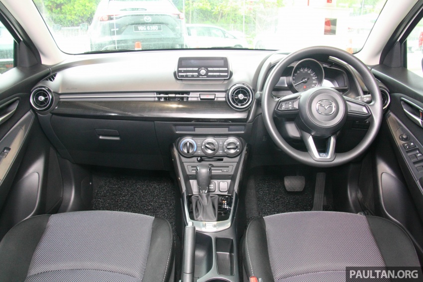 Mazda 2 spesifikasi pertengahan kini di M’sia, RM76k Image #798525