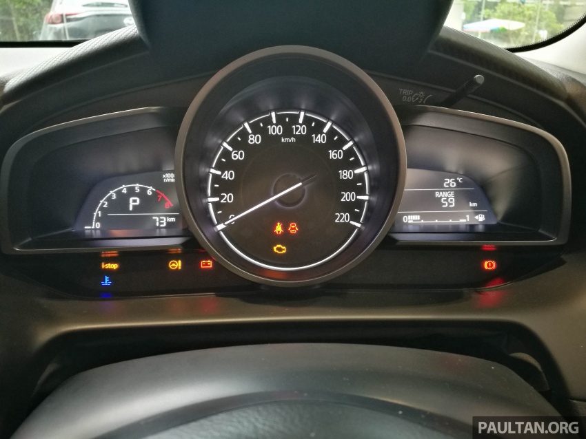 Mazda 2 spesifikasi pertengahan kini di M’sia, RM76k Image #798567
