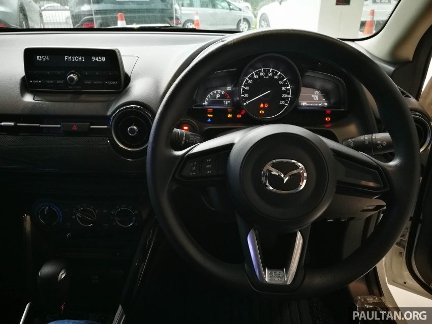Mazda 2 spesifikasi pertengahan kini di M’sia, RM76k Image #798590