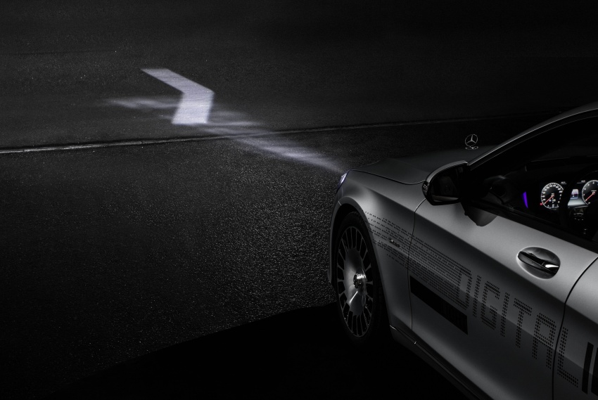 Mercedes-Benz Digital Light system makes its debut 786571