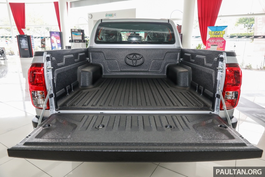GALLERY: Toyota Hilux L-Edition – 2.4L AT 4×4 variant Image #792375