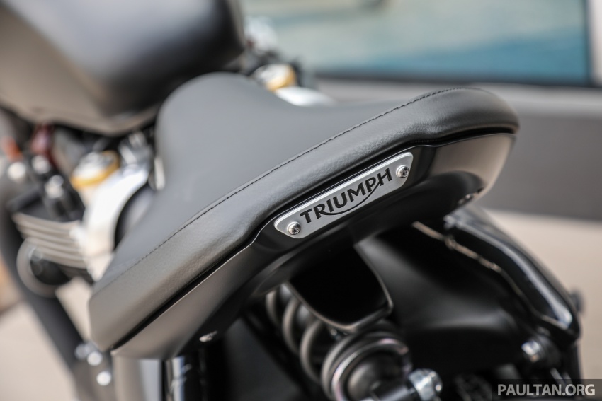 Triumph Bonneville Bobber Black 2018 tiba di Malaysia – harga RM80k, spesifikasi lebih tinggi, lebih garang 785543