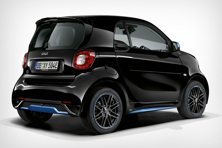smart EQ fortwo, forfour nightsky edition EVs unveiled – new fast charger, car-sharing service also introduced 786757