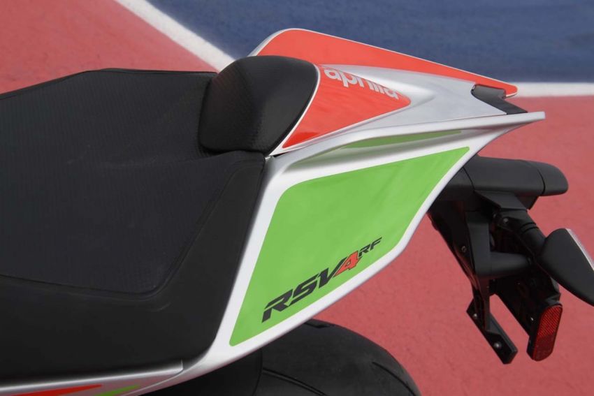 2018 Aprilia RSV4 RF Limited with winglets – only 125 units to be made for North America at RM95k 810476