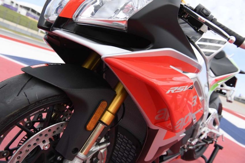 2018 Aprilia RSV4 RF Limited with winglets – only 125 units to be made for North America at RM95k 810479