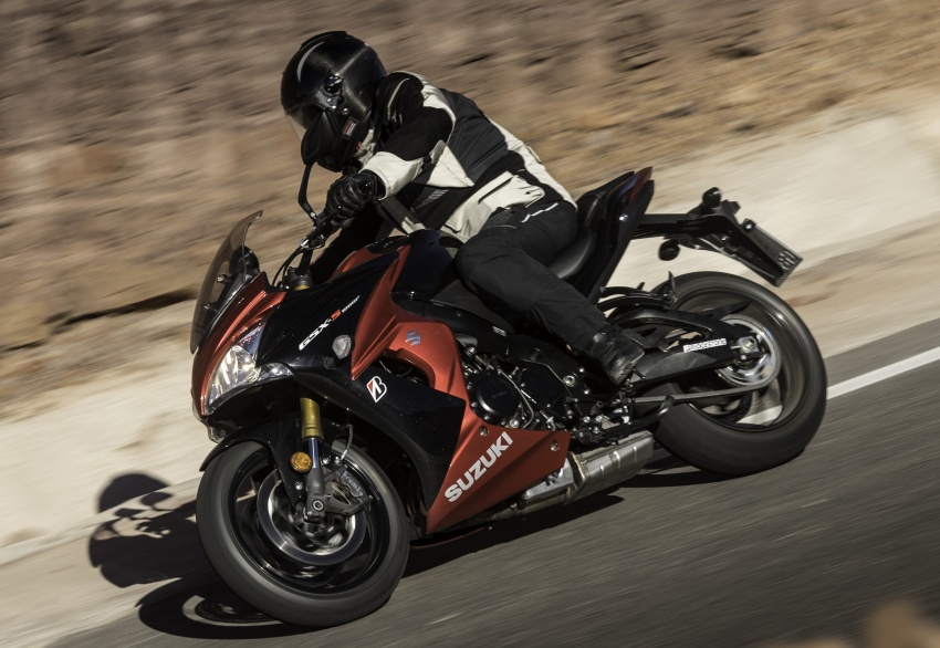 Bridgestone Battlax A41 adventure and T31 sports-touring tyres – we test them in the African high desert 802674