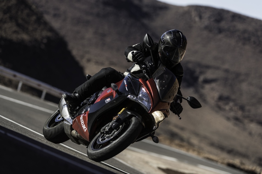 Bridgestone Battlax A41 adventure and T31 sports-touring tyres – we test them in the African high desert 802675