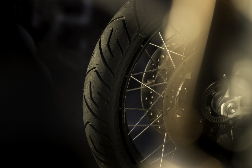 Bridgestone Battlax A41 adventure and T31 sports-touring tyres – we test them in the African high desert 802688