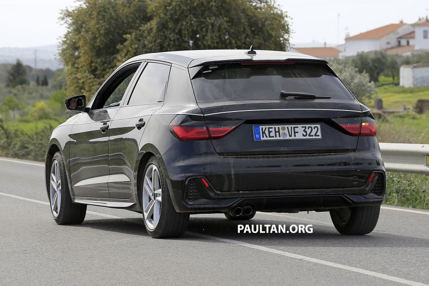SPYSHOTS: 2019 Audi A1 seen with less camouflage 813580