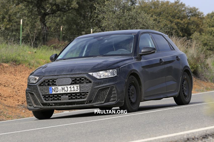 SPYSHOTS: 2019 Audi A1 seen with less camouflage 813583