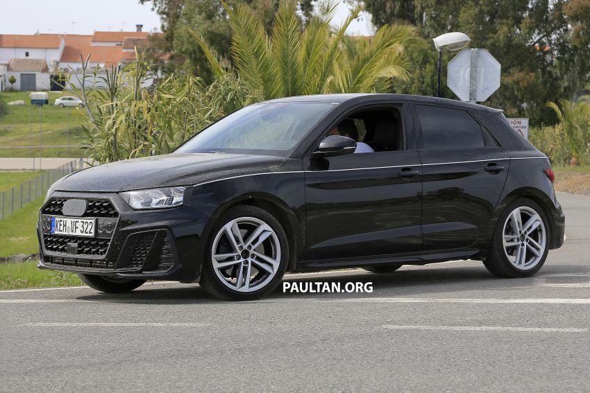 SPYSHOTS: 2019 Audi A1 seen with less camouflage 813574