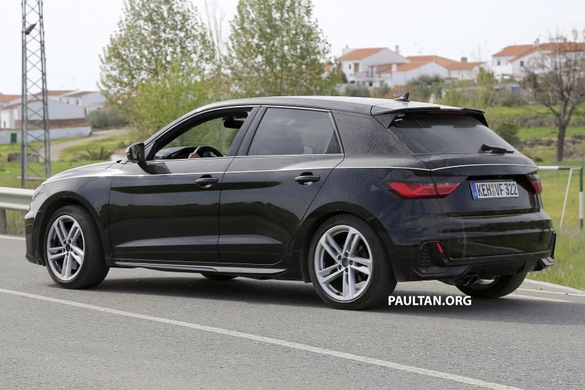 SPYSHOTS: 2019 Audi A1 seen with less camouflage 813578