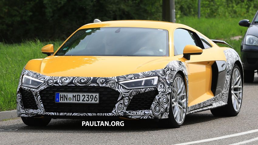 SPIED: Audi R8 V10 facelift spotted for the first time 813660