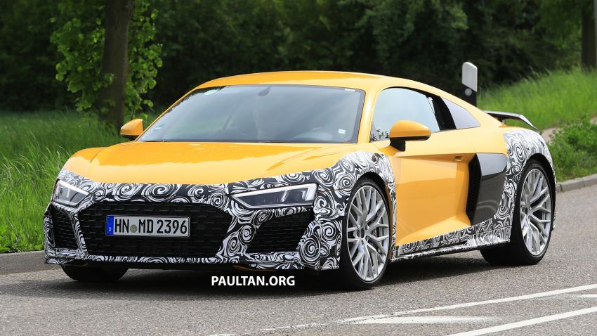 SPIED: Audi R8 V10 facelift spotted for the first time 813661