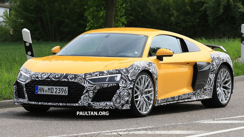 SPIED: Audi R8 V10 facelift spotted for the first time 813662