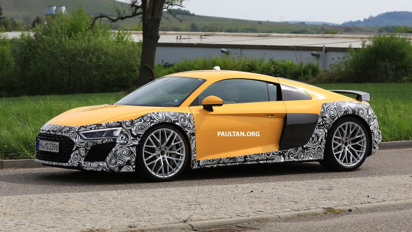 SPIED: Audi R8 V10 facelift spotted for the first time 813663