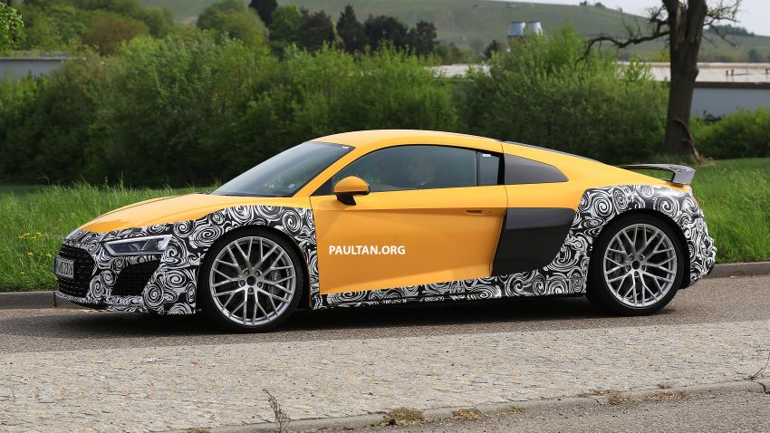 SPIED: Audi R8 V10 facelift spotted for the first time 813665