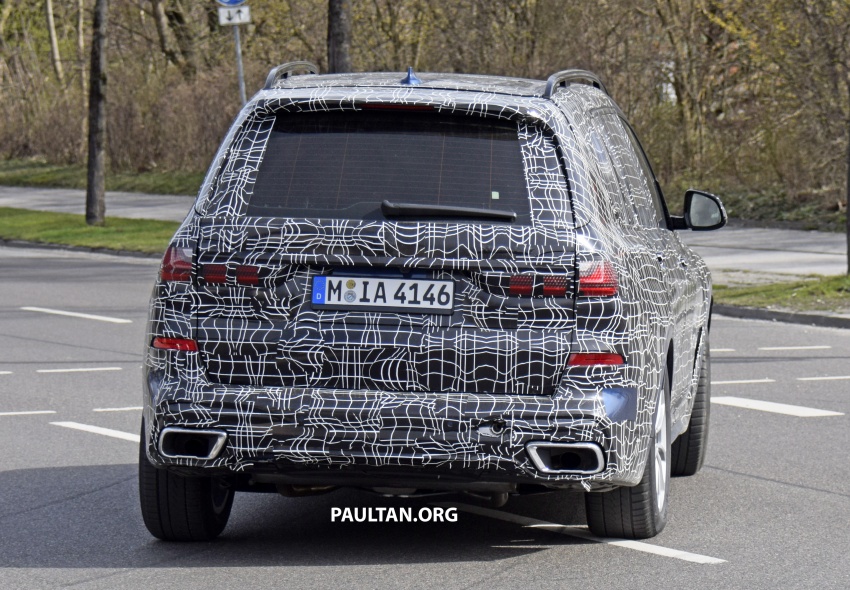 SPIED: BMW X7 seen with less camo, inside and out 804489