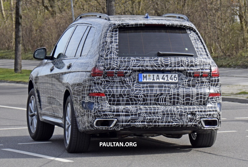 SPIED: BMW X7 seen with less camo, inside and out 804490