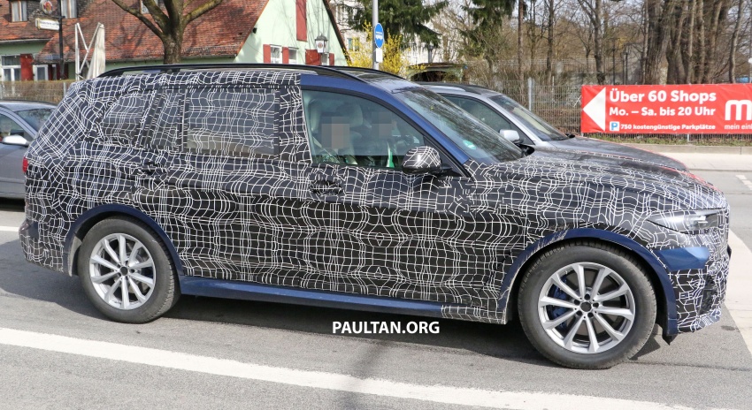 SPIED: BMW X7 seen with less camo, inside and out 804479