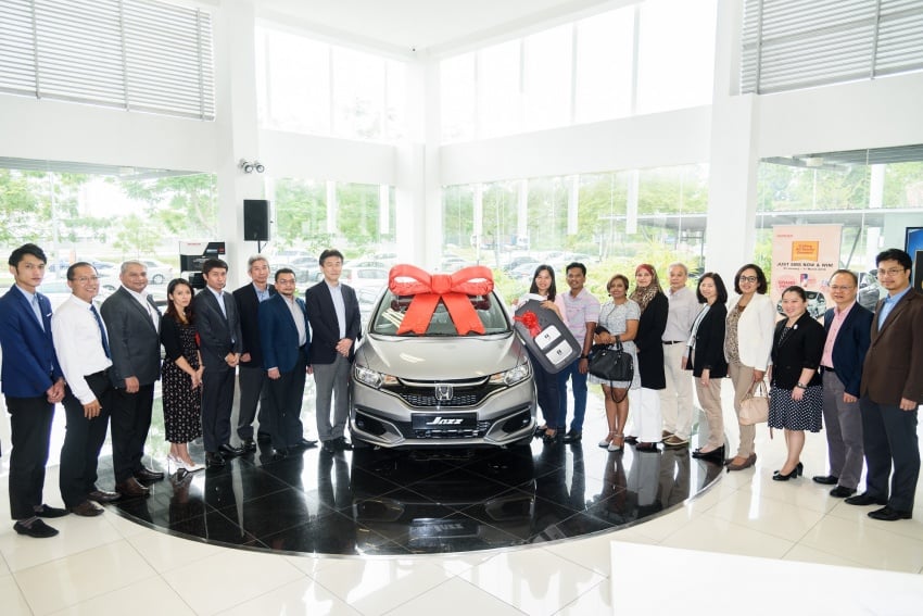 Honda Malaysia presents new Jazz, other prizes to Chinese New Year “SMS & Win” contest winners 802568