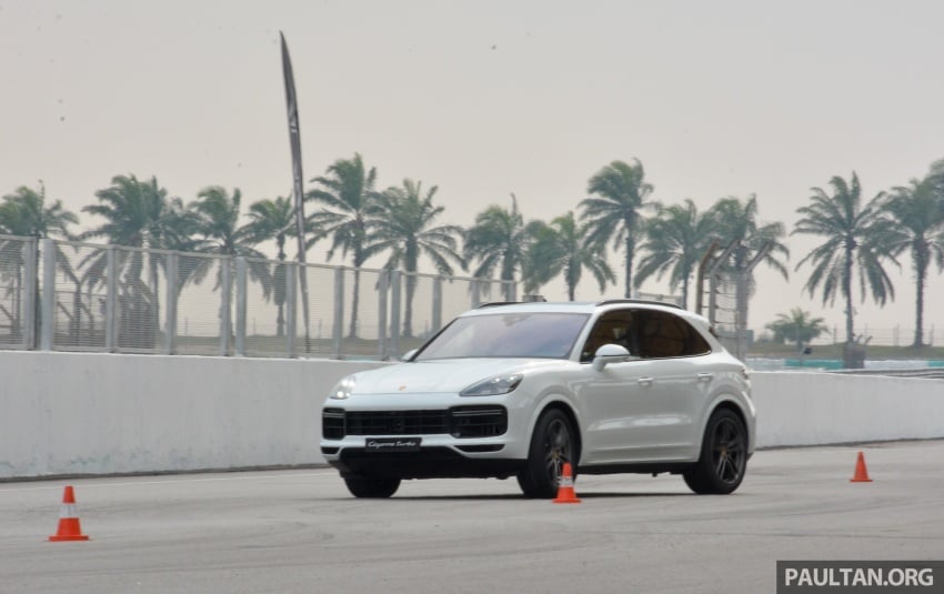 DRIVEN: E3 Porsche Cayenne tested on- and off-road – new brake technology, four-wheel steering and more 802619