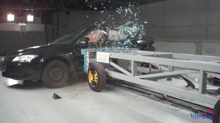 Watch what happens when rusty cars get crash tested 806654