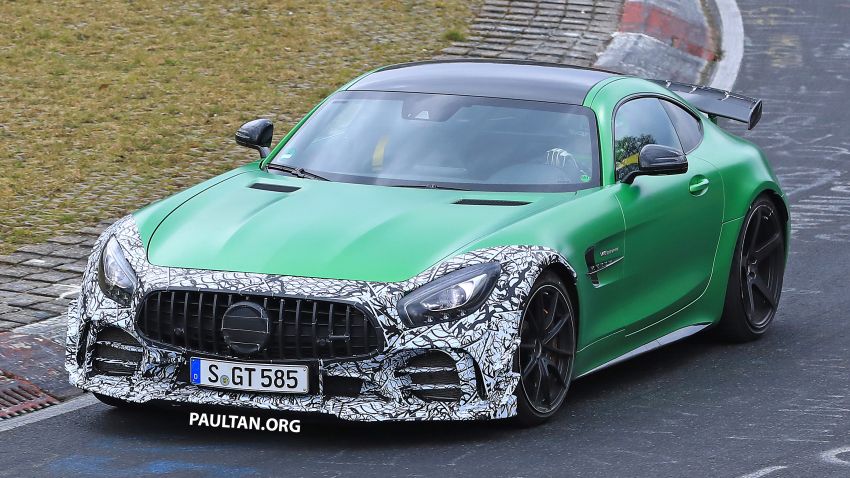 SPIED: Mercedes-AMG GT R facelift seen – more aero? 820386