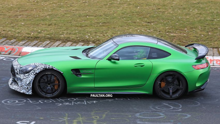 SPIED: Mercedes-AMG GT R facelift seen – more aero? 820388