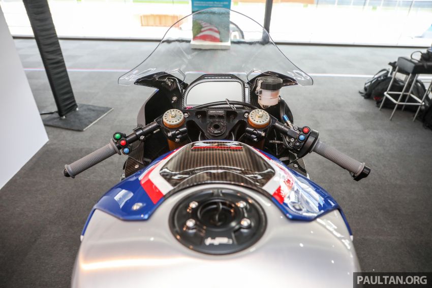 GALLERY: 2018 BMW Motorrad HP4 Race – RM491,420 819050